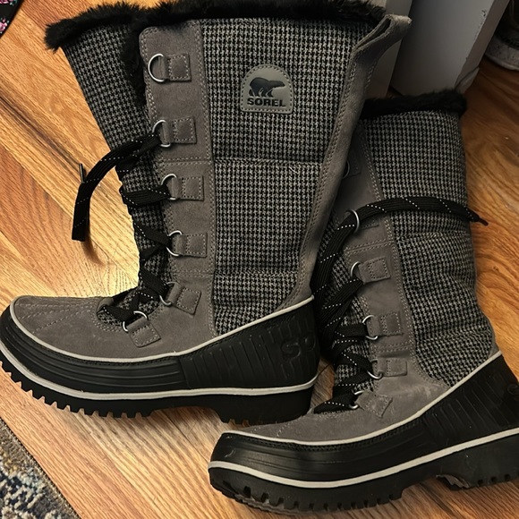 Sorel Women's Tivoli High II - Picture 2 of 3